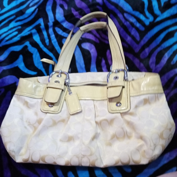 Purses - Picture 11 of 11